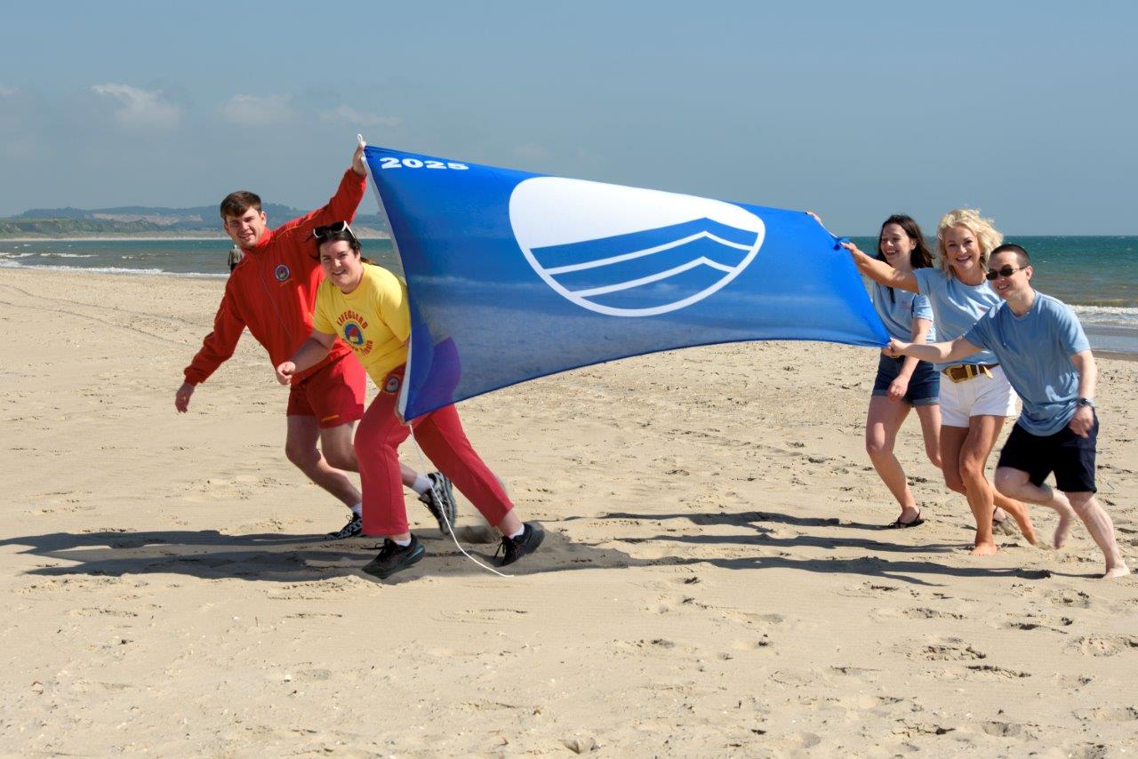 An Taisce announces 2025 Blue Flag Awards in recognition of Ireland’s Best Beaches and Marinas.  In total 99 Blue Flags were awarded for the 2025 season.  Photo by Maura Hickey
